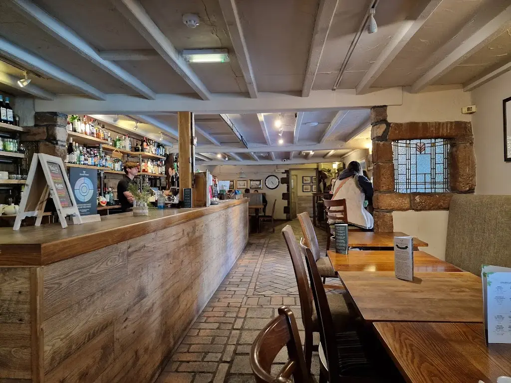 Pollards Inn restaurant in Willaston