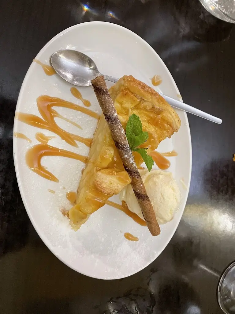 Alina K_Vesuvio_Whittlesey_review