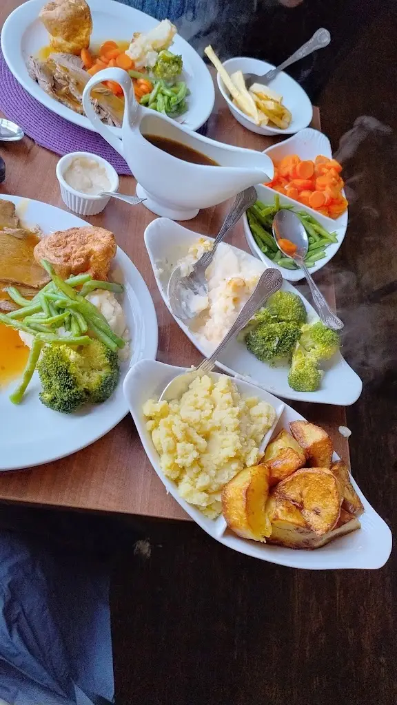 Tanya Seager_The New Crown_Whittlesey_review