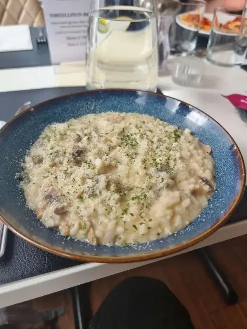 Finley jg_Tony's Italian Restaurant_Wickford_review