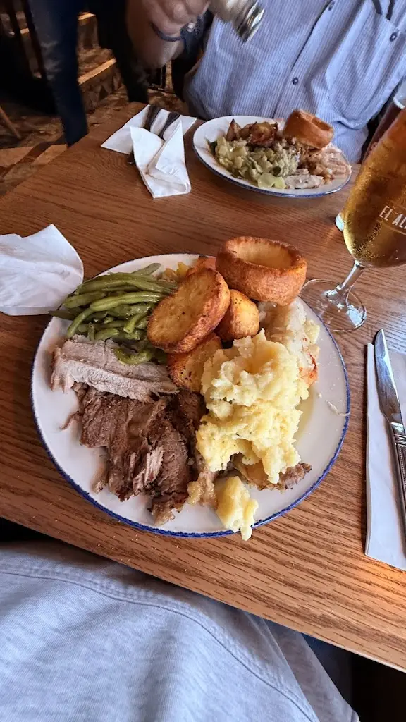 Lee Gillham_The Darby Digger_Wickford_review