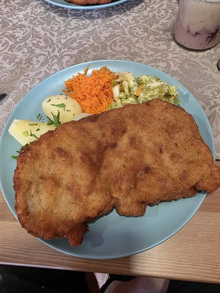 Adrian Adi_The Magic Pot Restaurant_Bedford_review