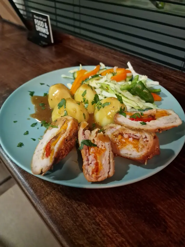 The Magic Pot Restaurant_Bedford_slider_image_2