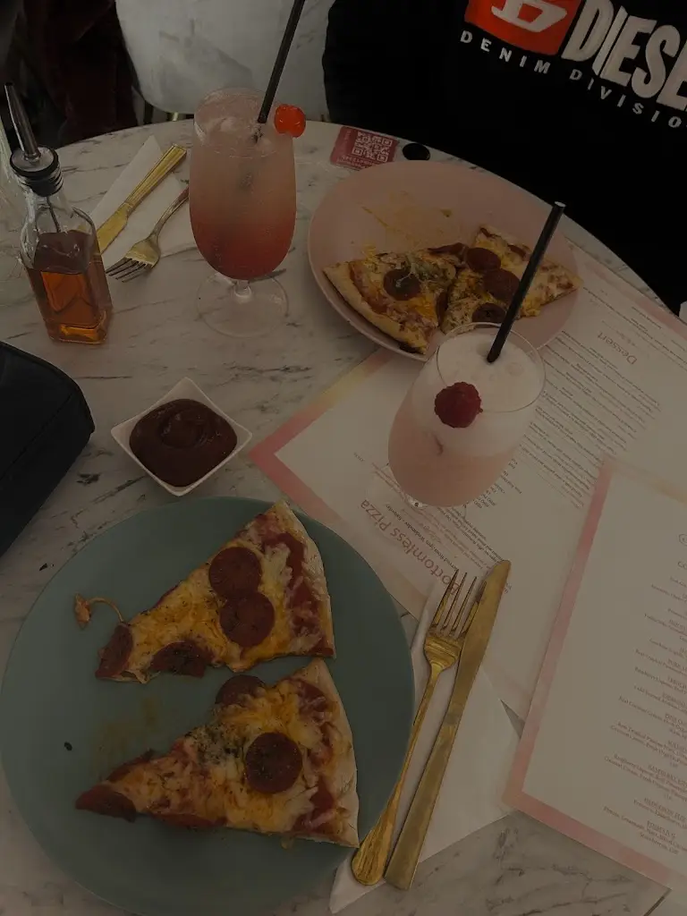 Menu_Heidi's_Wickford_image_2