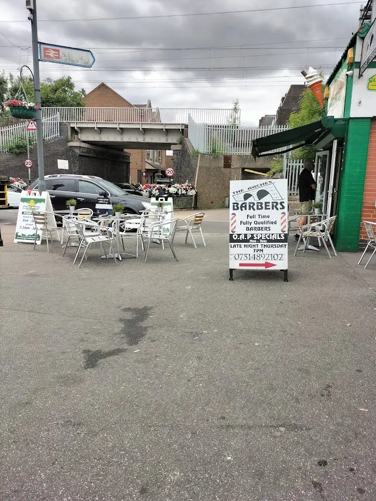 Hungry Monkey_Wickford_slider_image_1