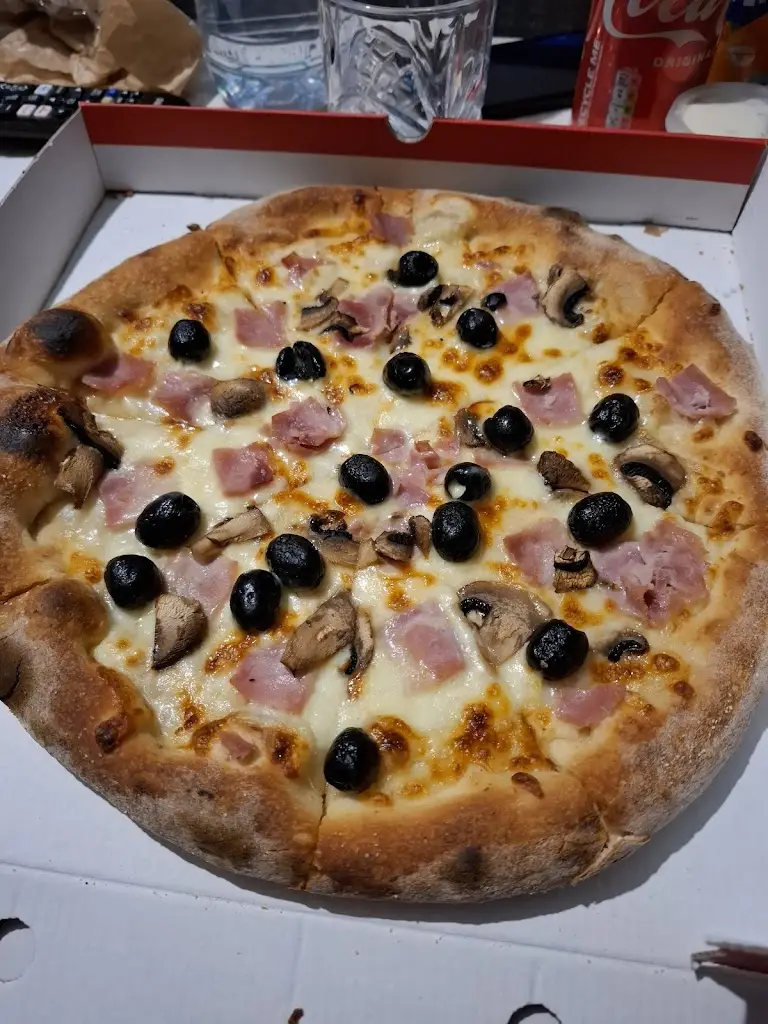 chiara smn_Tony's Whitburn_Whitburn_review