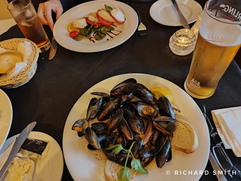 Mamma Mia Ristorante Pizzeria_Whitburn_slider_image_3