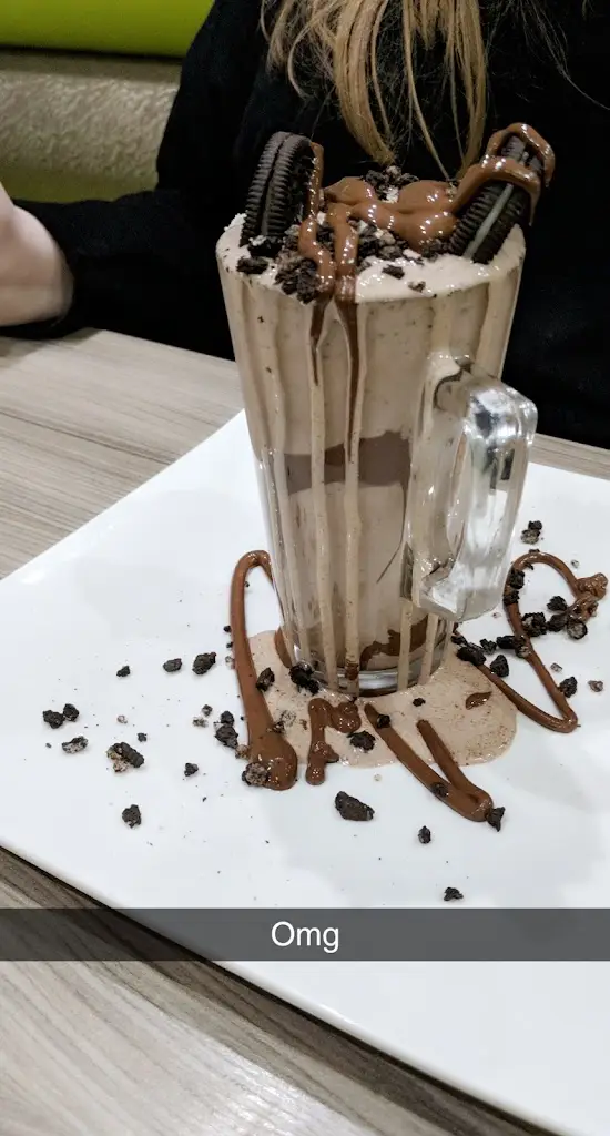 Karen Tease_Lickilicious Candy Lounge_Whitburn_review