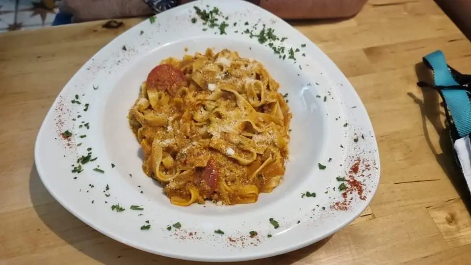 Thomas Broomhead_Amore Armadale_Whitburn_review