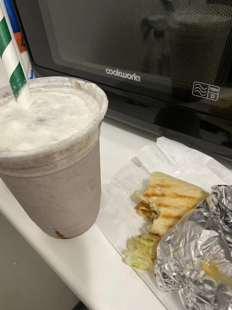 Abdul Wadood_Urban Snack Bar_Whitburn_review