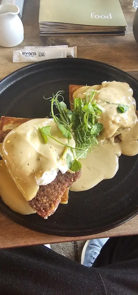 Craig Onslow_Cafebar 1912_Whitburn_review