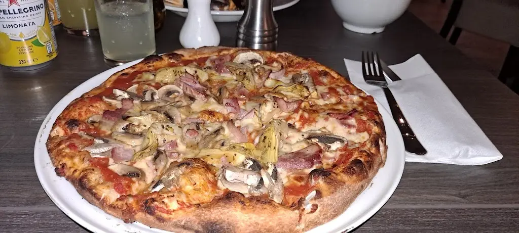 Menu_La Salute Ristorante Italiano_Whitburn_image_5