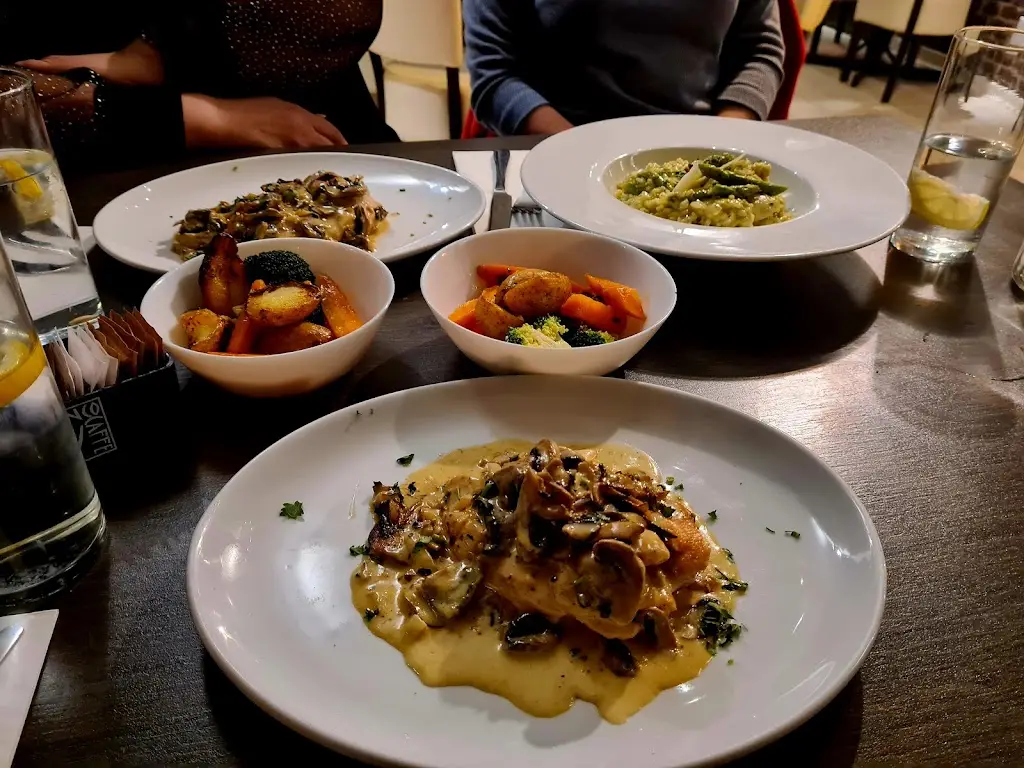 Menu_La Salute Ristorante Italiano_Whitburn_image_8