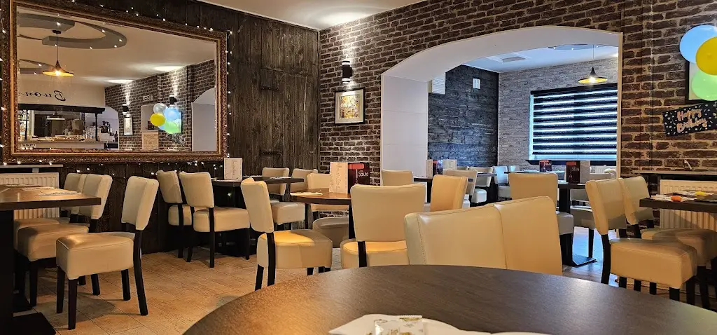 La Salute Ristorante Italiano restaurant in Whitburn