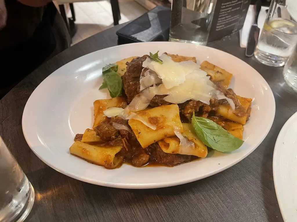 La Salute Ristorante Italiano_Whitburn_slider_image_3