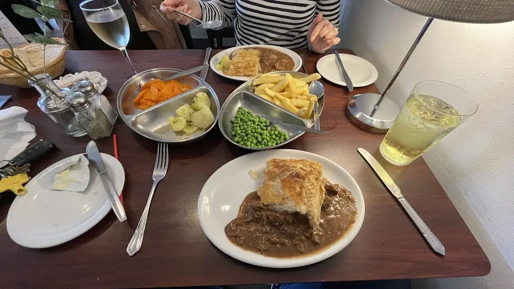 Alistair J McMurdo_Harringtons_Whitburn_recensione