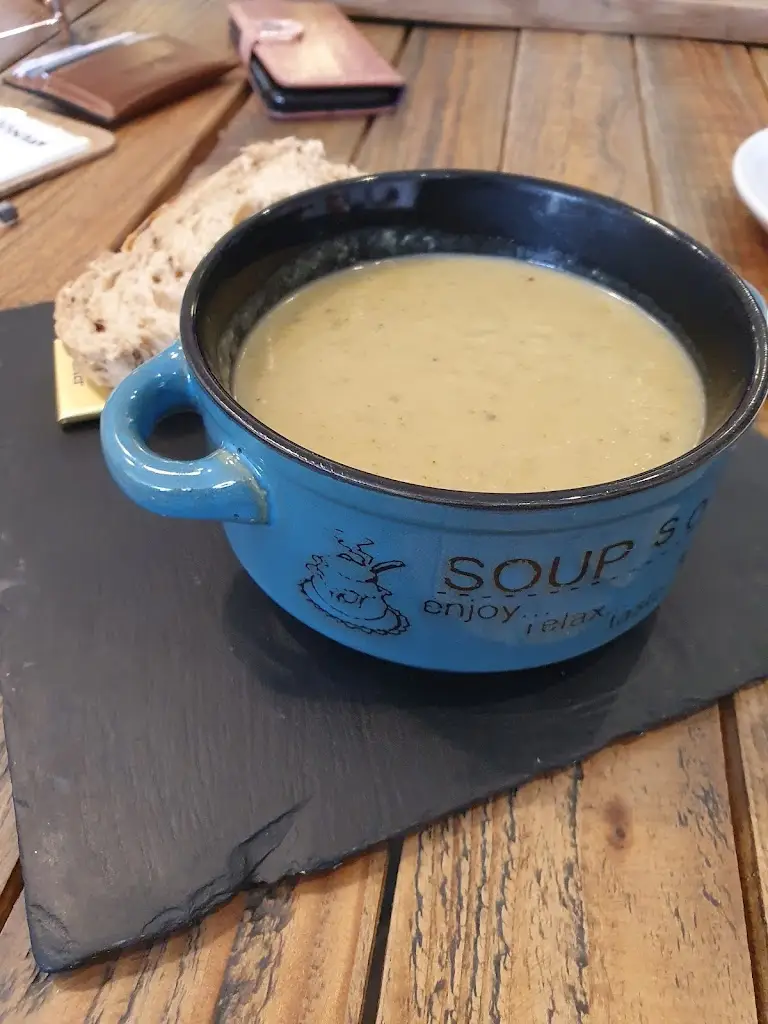 Dave Cooke_Avenue 39_Williton_review