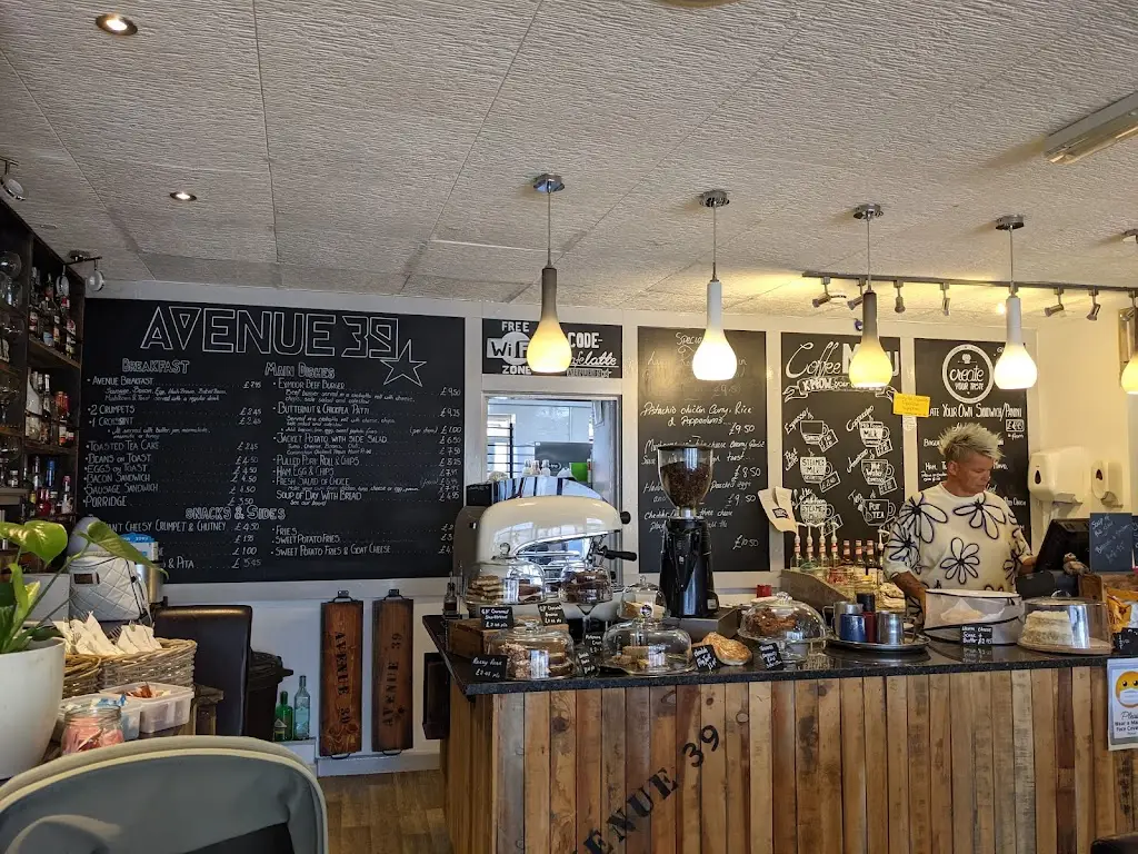 Avenue 39 Restaurant in Williton