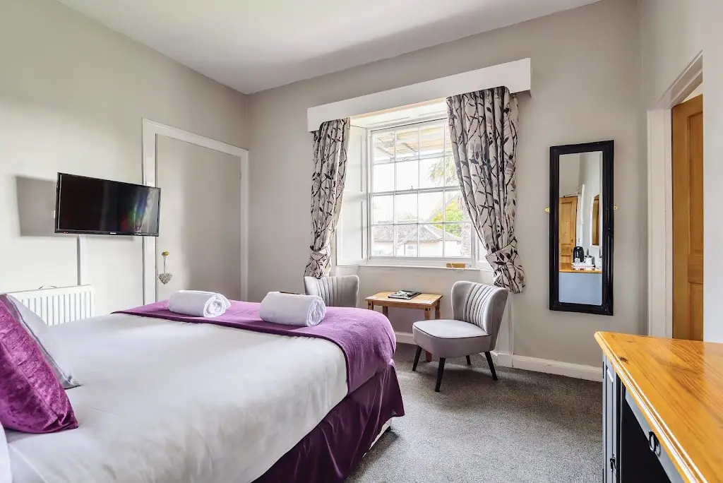 The White House Hotel and Restaurant _Williton_slider_image_3