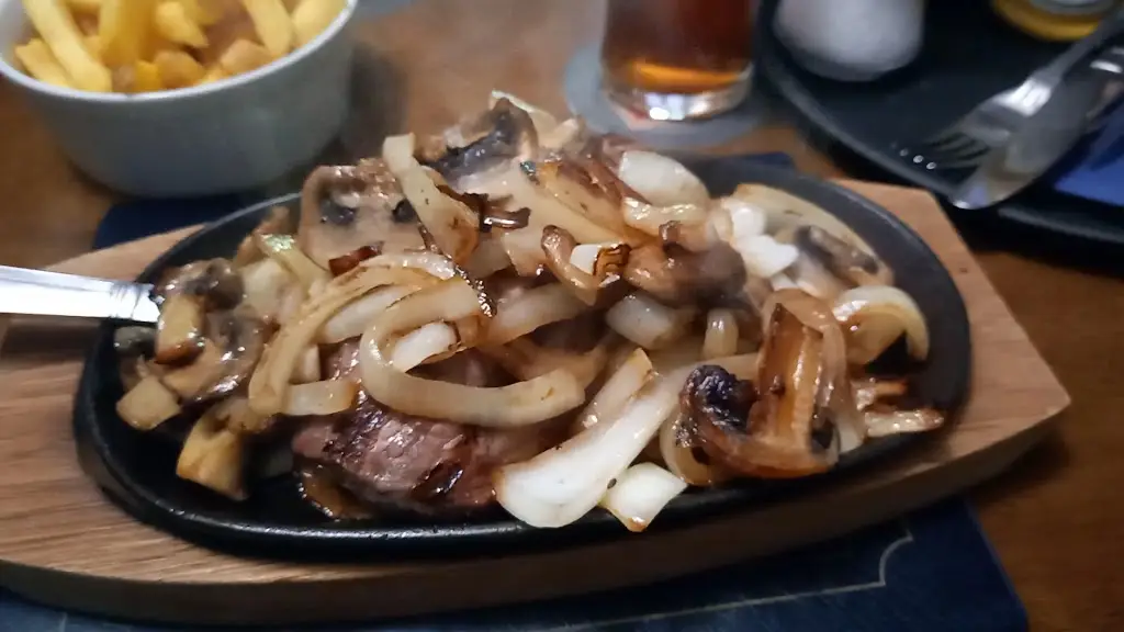 Paul Hill_Valiant Soldier Inn_Williton_review