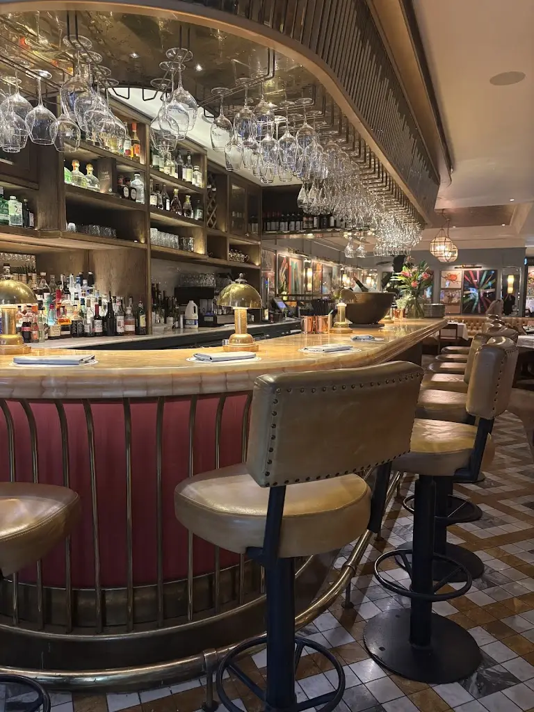 Anna-Maria Bauer_The Ivy Winchester Brasserie_Winchester_review