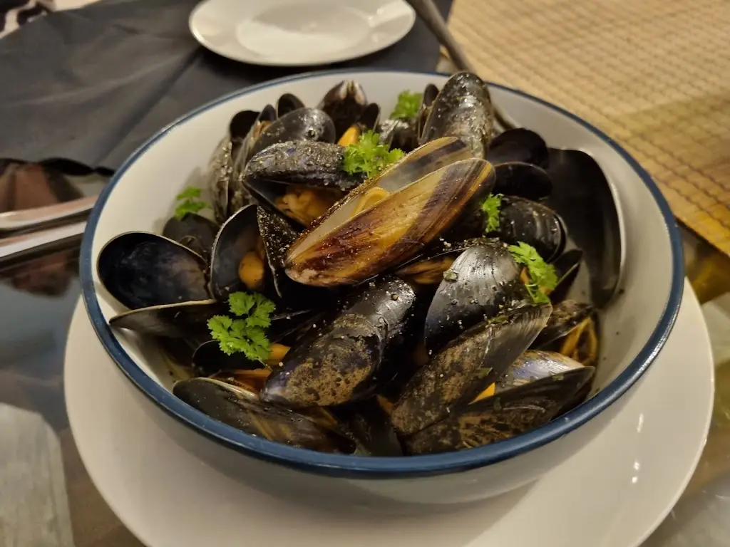 Menu_2likeusbistro_Bedford_image_4