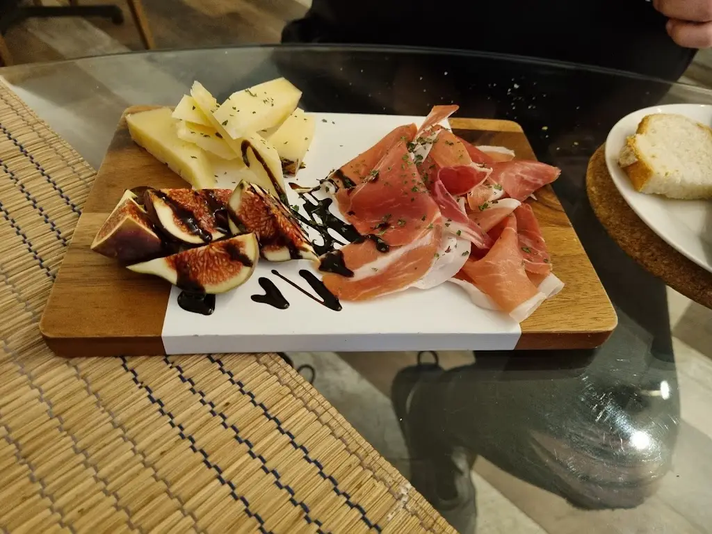 Menu_2likeusbistro_Bedford_image_7