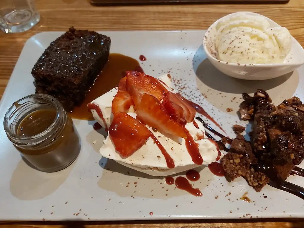 diane woodcock_Ye Olde Greyhound Inn_Wigton_review