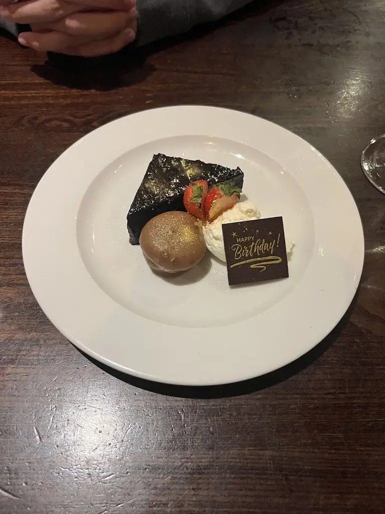 Lola Briggs_Miller & Carter Bedford_Bedford_review