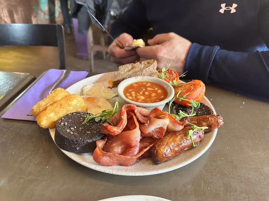 Menu_The Magic Roundabout_Windermere_immagine_5