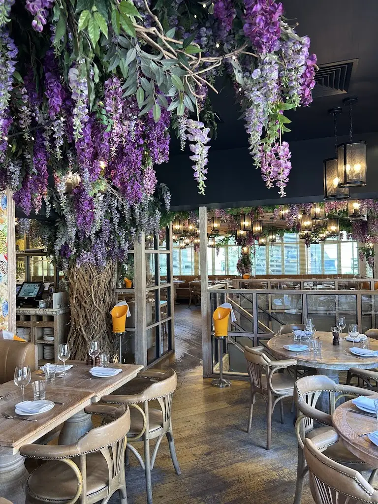 TravelCheapWithChloe_Victors Alderley Edge_Alderley Edge_review