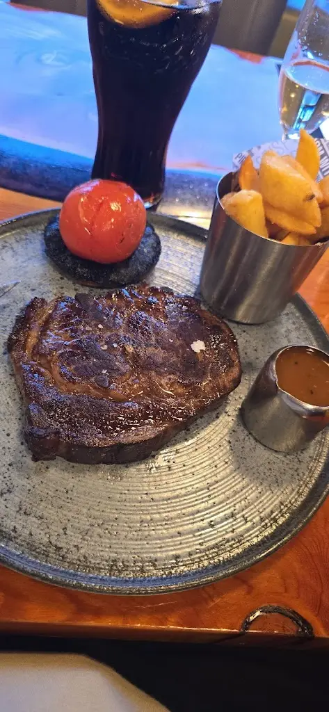 Chris Sorrell (Chris)_Boardwalk Bar and Grill_Windermere_reseña