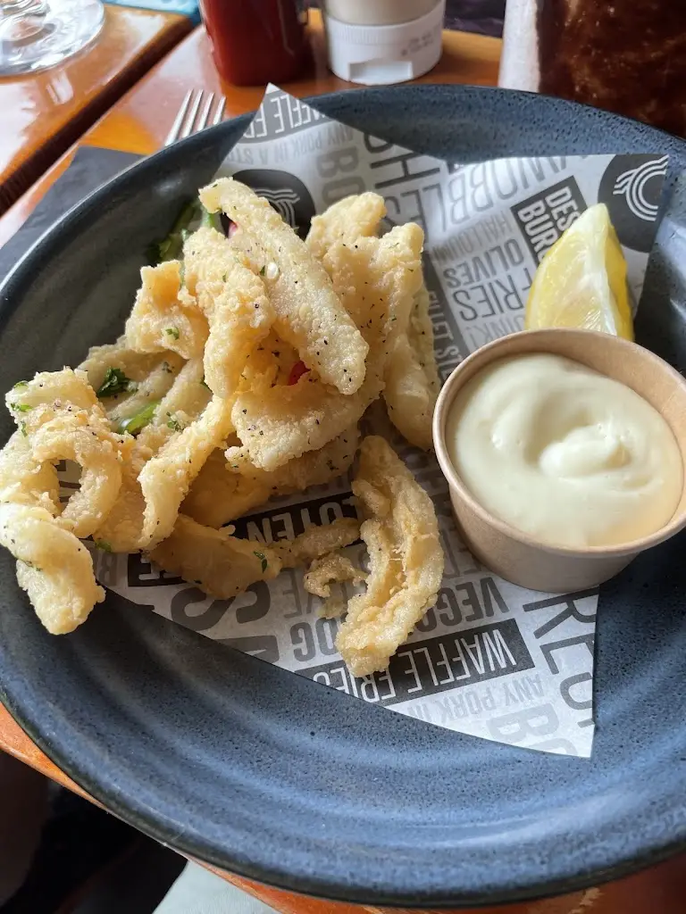 M A R KIRTHY_Boardwalk Bar and Grill_Windermere_reseña