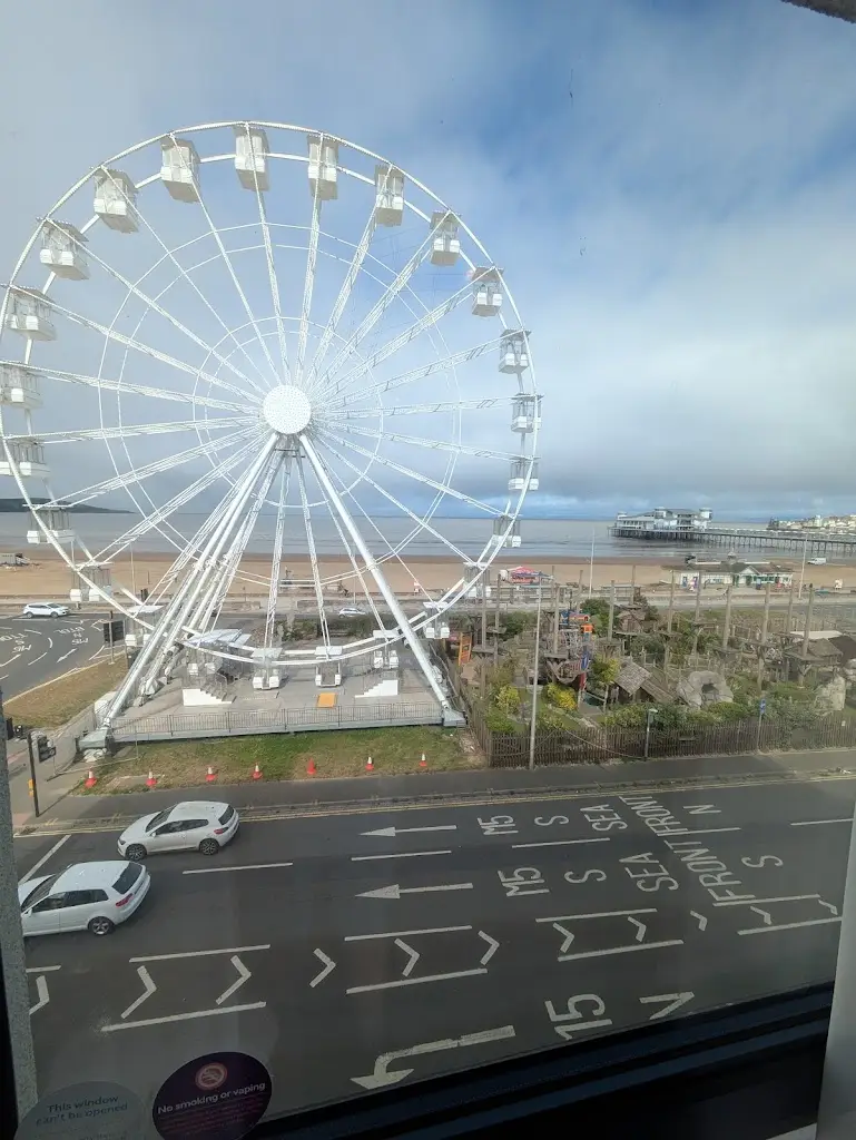 Kristy Russell_Premier Inn Weston-Super-Mare (Seafront) hotel_Winscombe_review