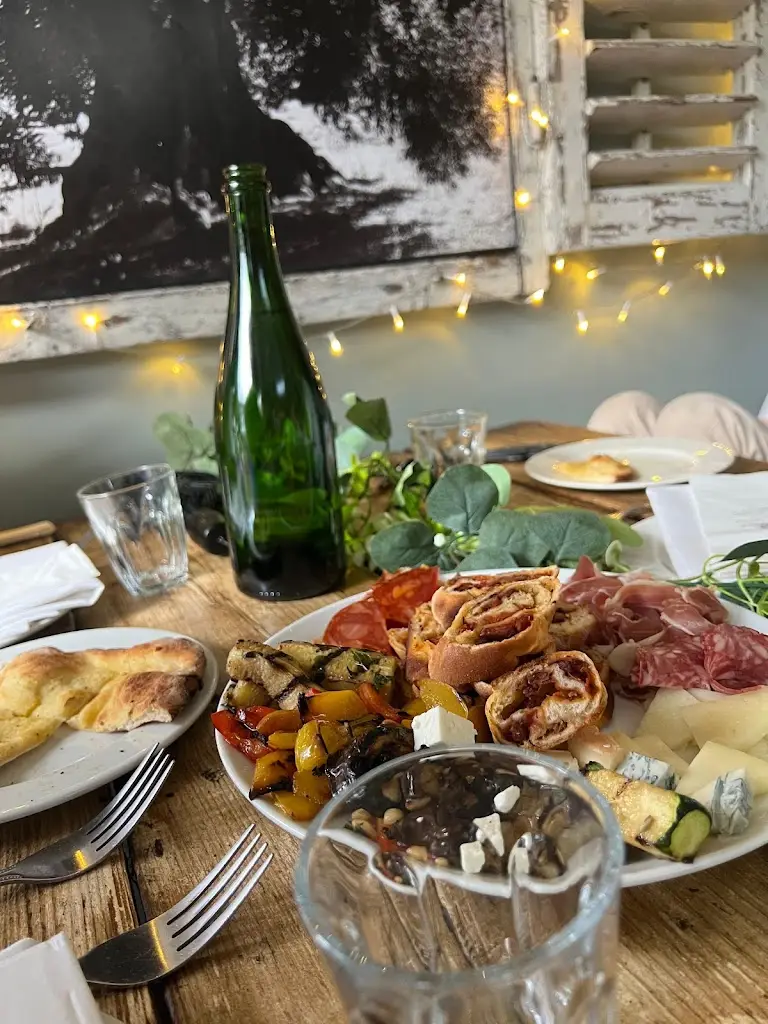 Juliene Teixeira_Sanzio Restaurant_Wilsden_review