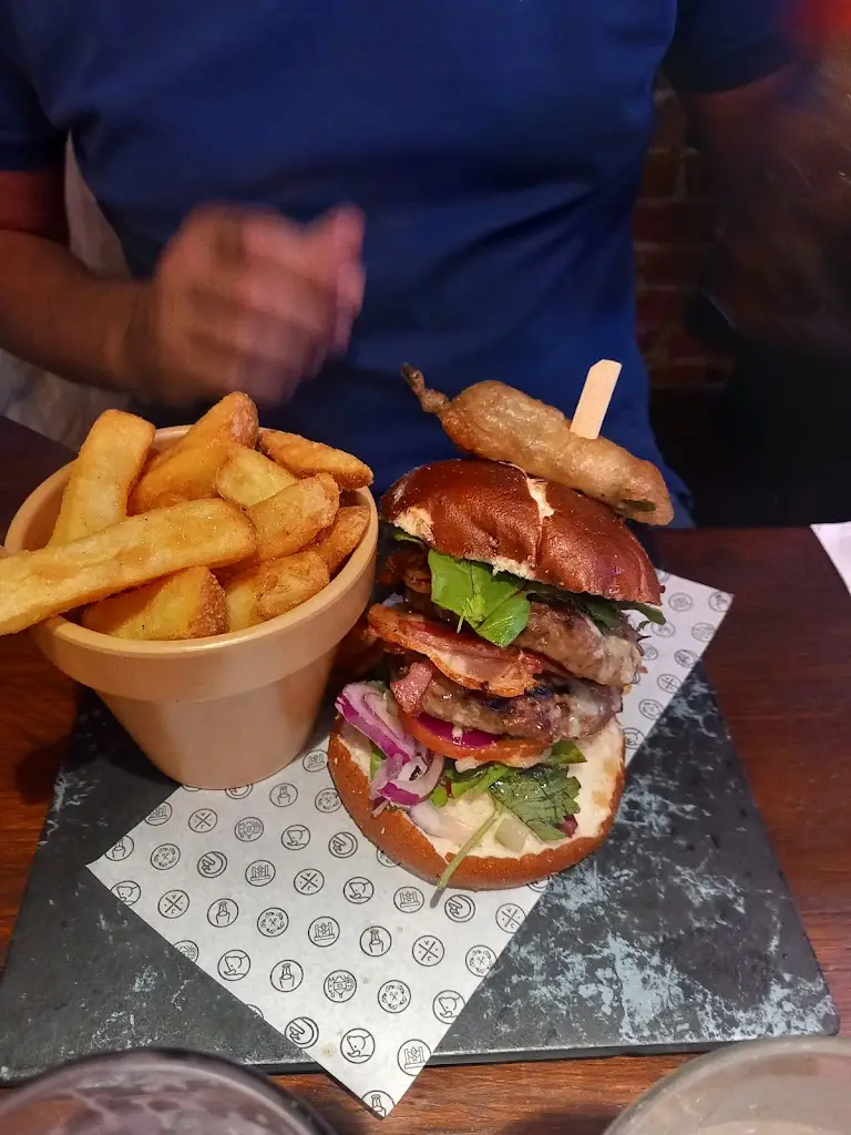 Kylie Davies_The Hunloke Arms_Wingerworth_review