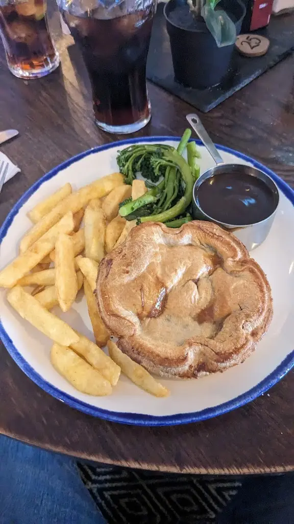 Menu_Smithy Pond_Wingerworth_image_7