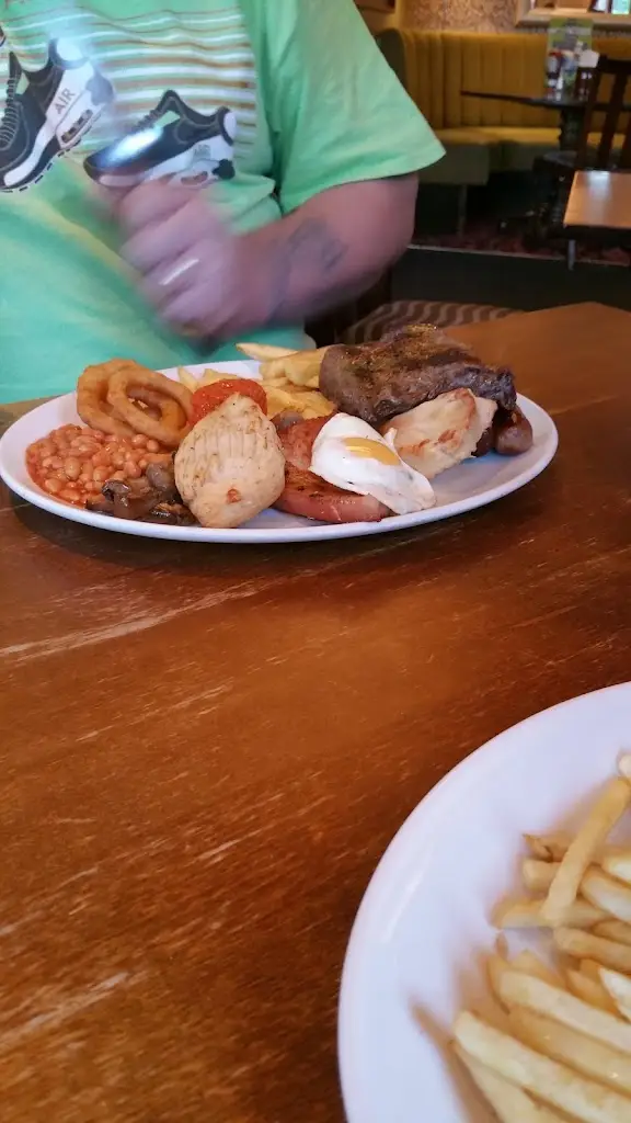 Menu_Smithy Pond_Wingerworth_image_9