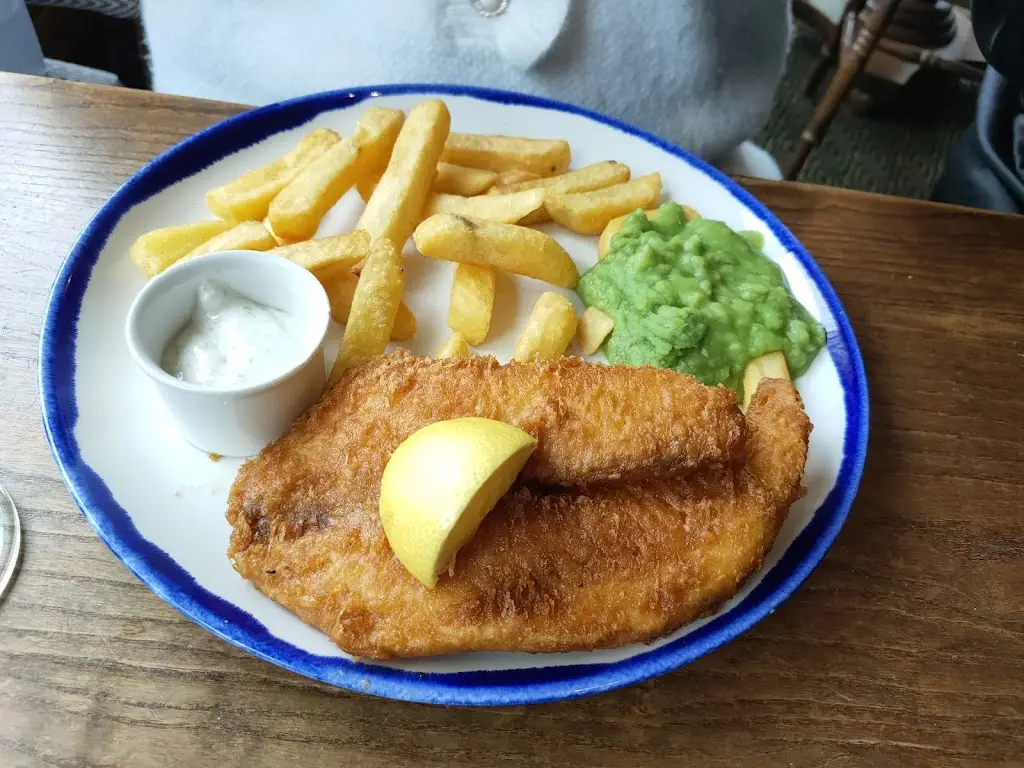 kath revel_Smithy Pond_Wingerworth_review