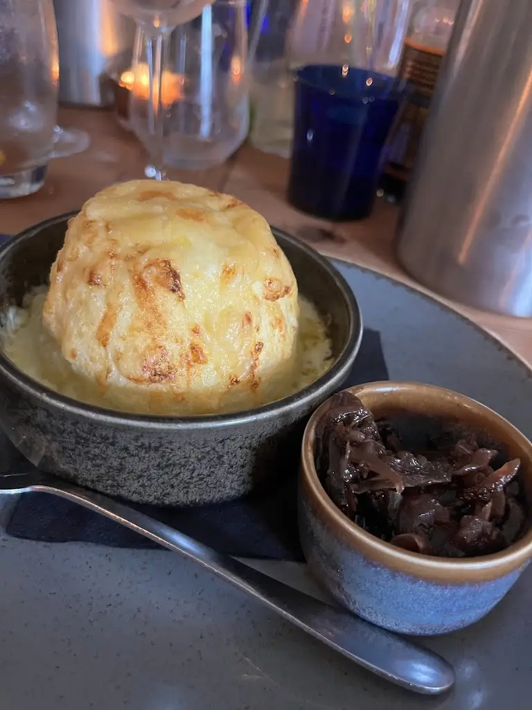 Natalie Milligan_The Wimborne Pig_Wimborne Minster_review