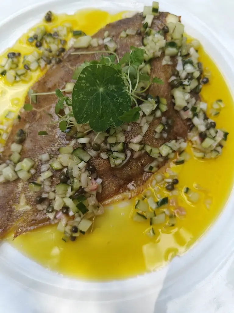 Katie Marlow_The Wimborne Pig_Wimborne Minster_review