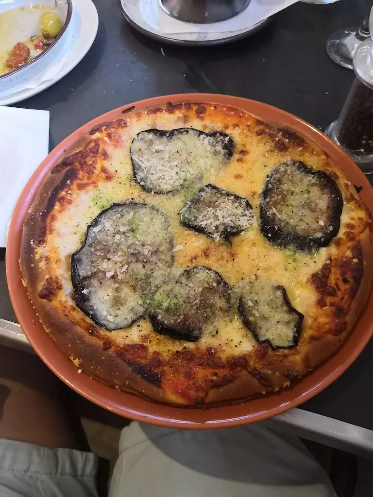 Menu_Piccolo Mondo Pizzeria_Wimborne Minster_image_2