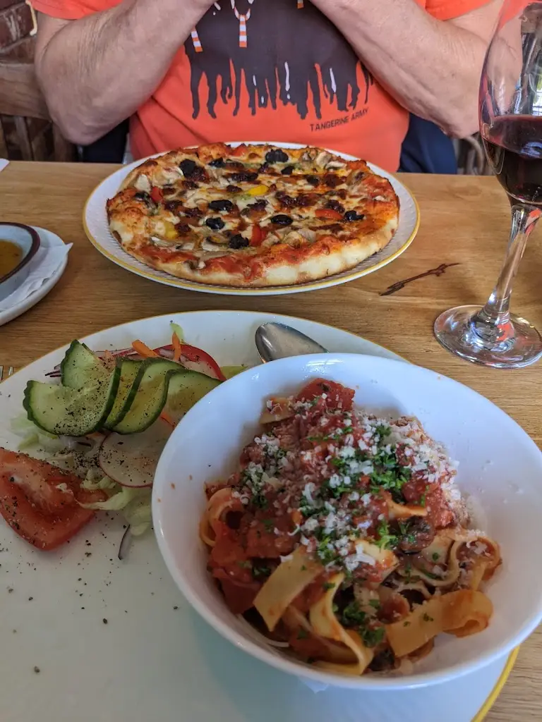 Menu_Piccolo Mondo Pizzeria_Wimborne Minster_image_9