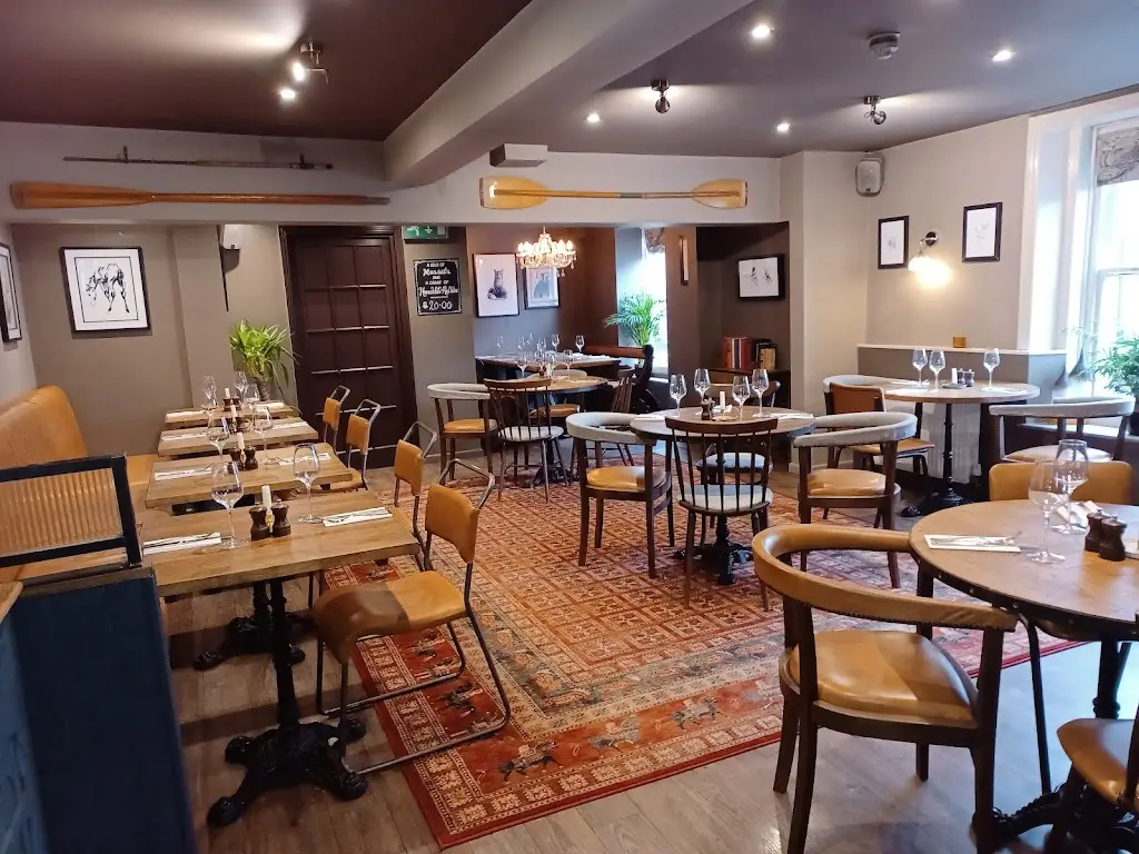 The Lion Hotel - Pub & Restaurant_Wimborne Minster_slider_image_1