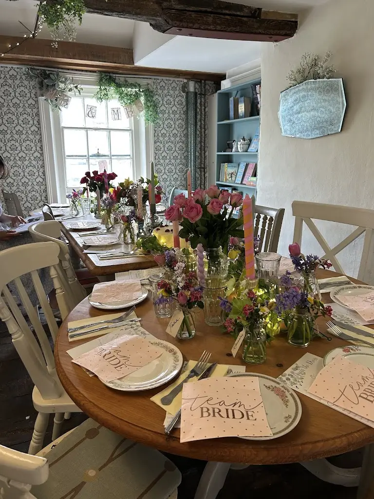 Mandy Hart_Number 9 on the green_Wimborne Minster_review