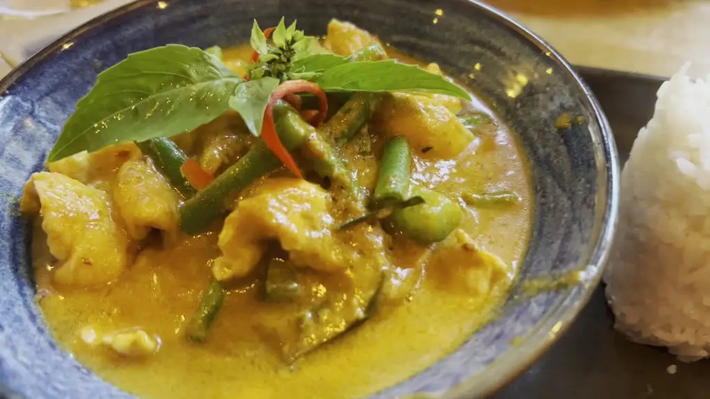 NUSARA | Thai_Wimborne Minster_slider_image_2