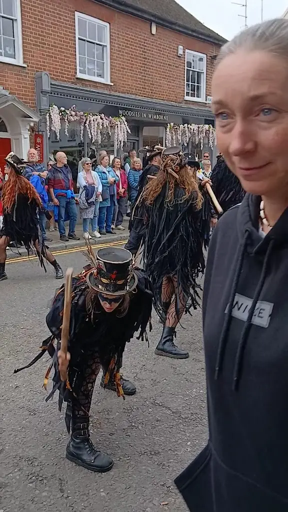 Julian C_The Thirsty Bird_Wimborne Minster_recensione