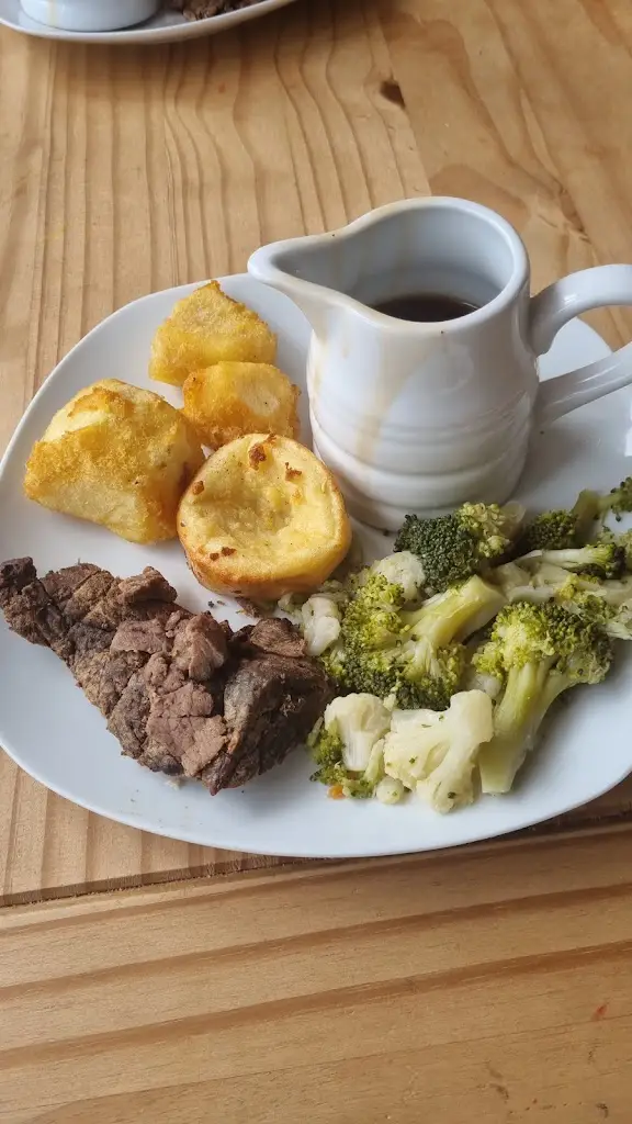 Charlotte Riaz_The Village Inn_Witchford_review