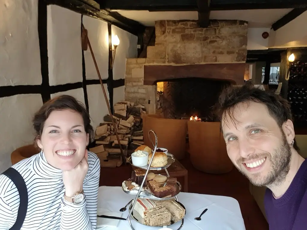 Meytal Mitchell Leverstone_Wesley House_Winchcombe_review