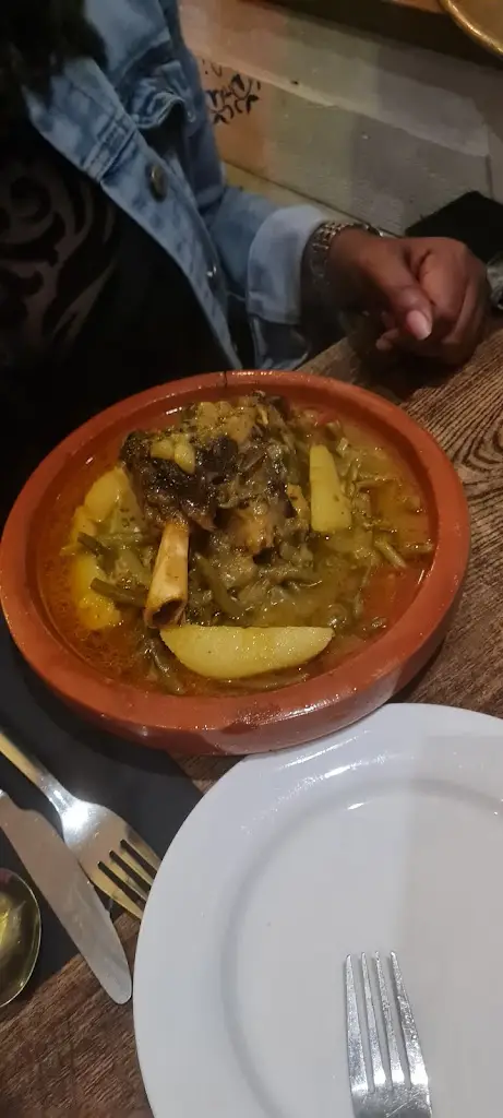 Whitney Weir_Casablanca Restaurant_Winchcombe_review